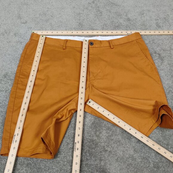 Old Navy Men's Ultimate Slim Shorts Sz 42 T Camel Brown Cotton Casual Flat Front - Picture 6 of 9